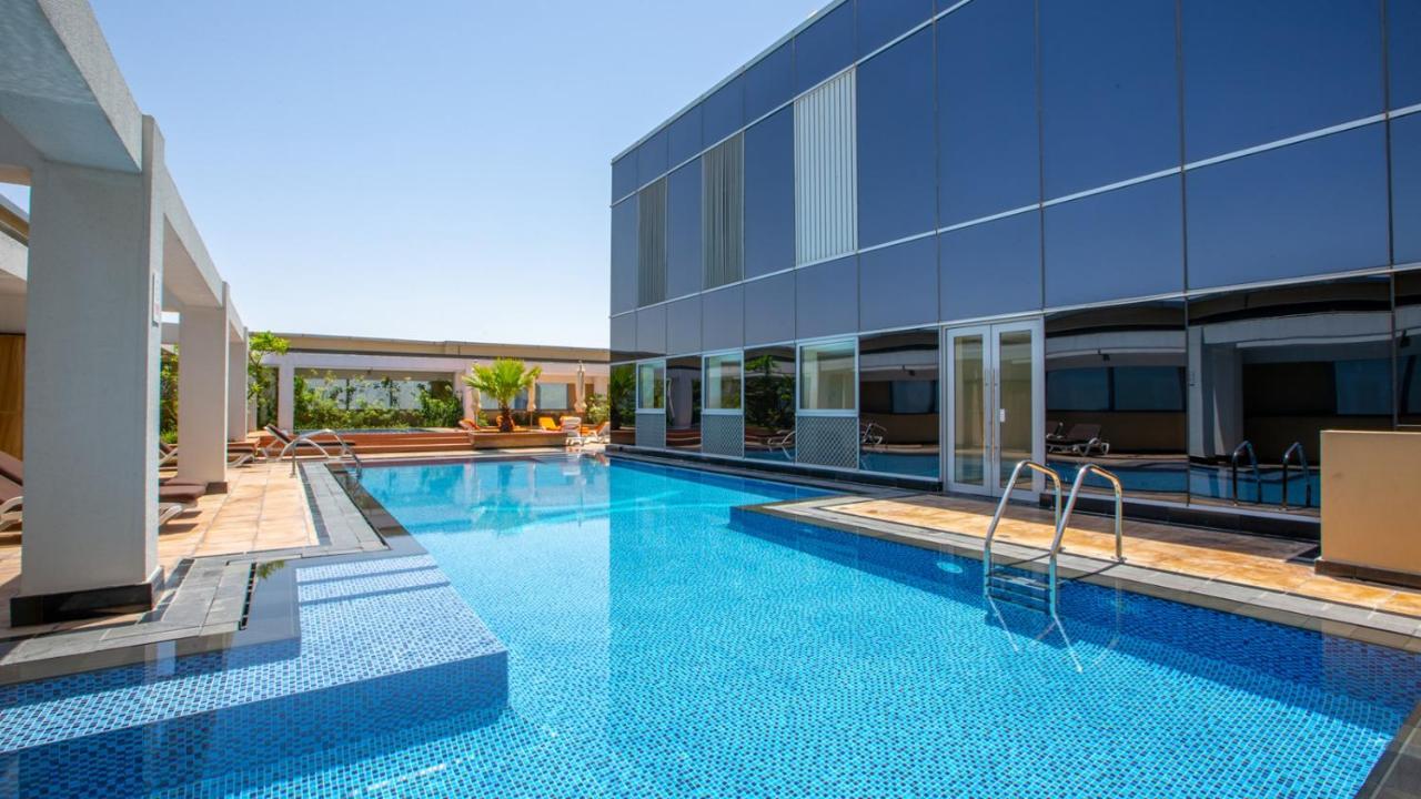 Great Value Stylish With Pool & Stunning Views By Deluxe Homes